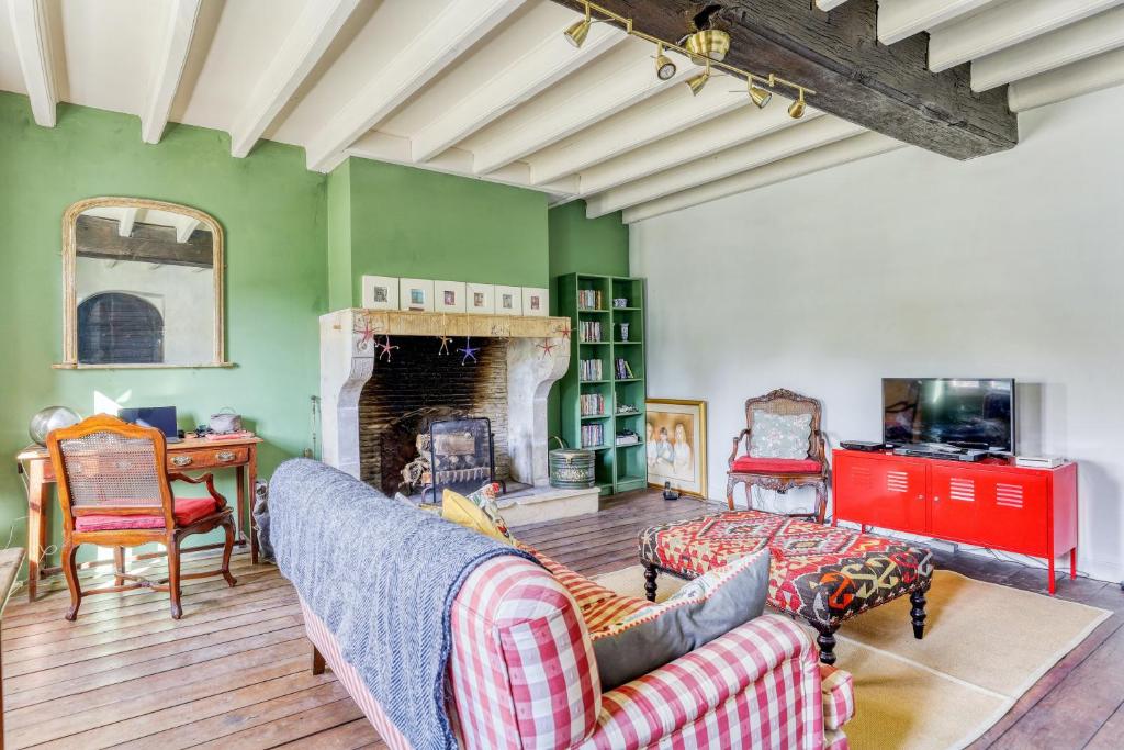 Maison de 4 chambres avec piscine privee jardin clos et wifi a Montignac Charente Bois de Lugerat, 16330 Montignac-Charente