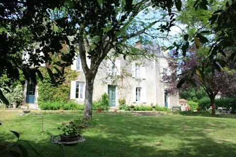 Maison de 4 chambres avec piscine privee jardin clos et wifi a Pierrefiche 12130 Pierrefiche
