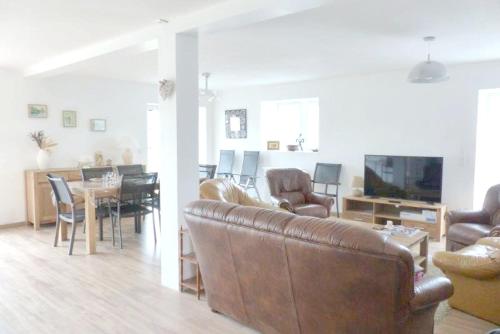 Maison de 4 chambres avec piscine privee jardin clos et wifi a Saint Sozy