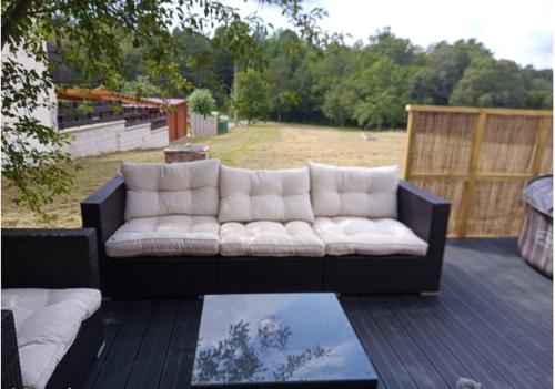 Maison de 4 chambres avec spa jardin clos et wifi a Limeyrat