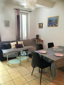 Maison de 4 chambres avec terrasse amenagee et wifi a Cereste