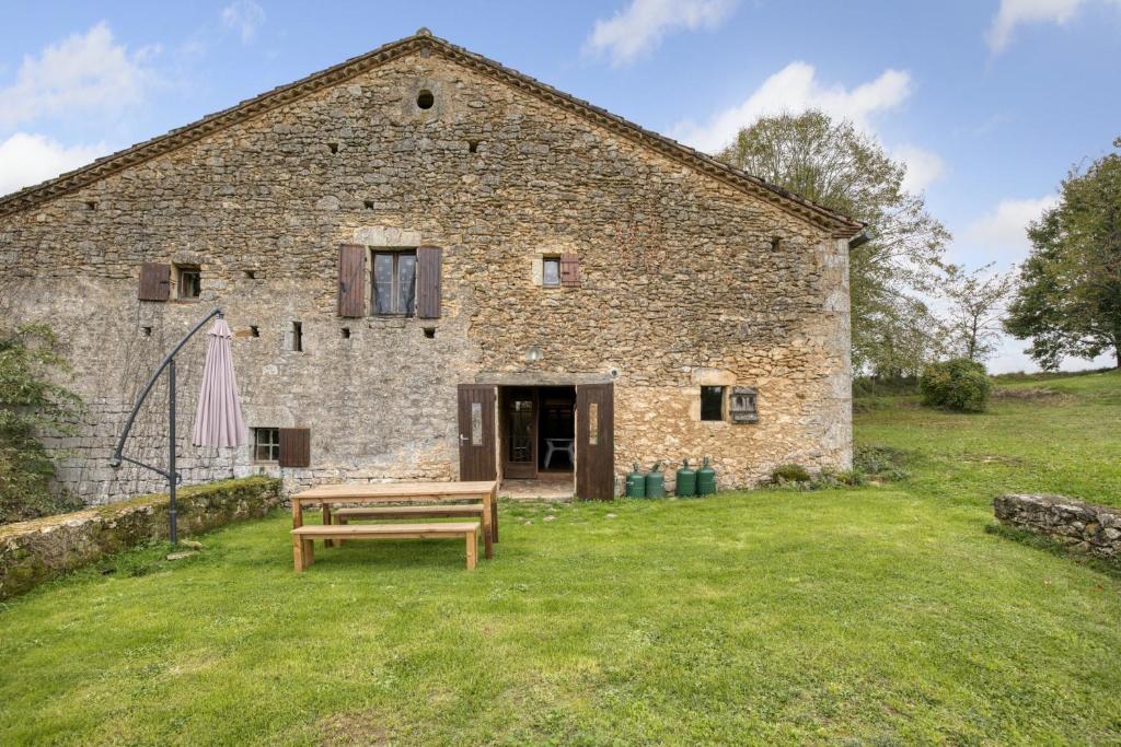 Maison de 4 chambres avec terrasse amenagee et wifi a Gavaudun Michaut, 47150 Gavaudun