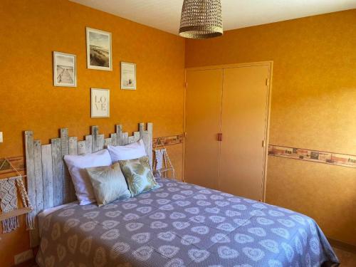 Maison de 4 chambres avec vue sur la mer jardin clos et wifi a Plouguerneau a 1 km de la plage