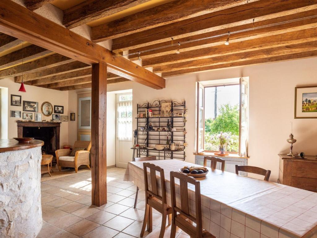 Maison de 5 chambres avec jardin clos et wifi a Donnay 14220 Donnay