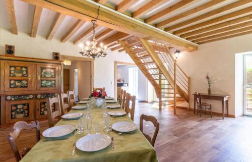 Maison de 5 chambres avec jardin clos et wifi a Donnay