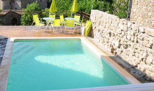 Maison de 5 chambres avec piscine privee et terrasse amenagee a Genestelle