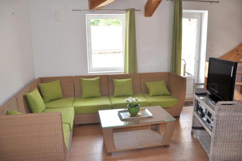 Maison de 5 chambres avec piscine privee et terrasse amenagee a Genestelle