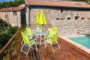Maison de 5 chambres avec piscine privee et terrasse amenagee a Genestelle