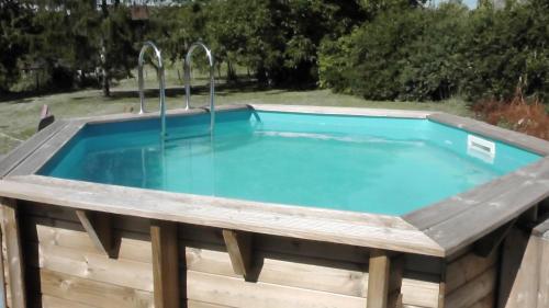 Maison de 5 chambres avec piscine privee jardin clos et wifi a Coulaures
