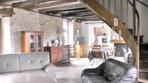 Maison de 5 chambres avec piscine privee jardin clos et wifi a Coulaures