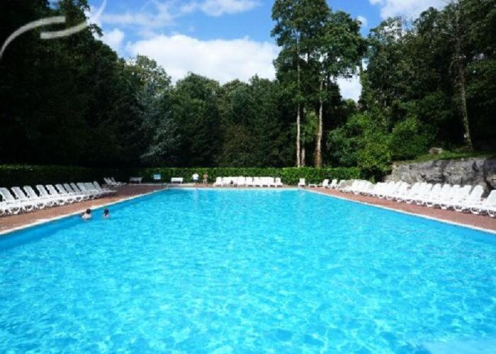 Maison de 6 chambres avec jacuzzi jardin amenage et wifi a Plougonven