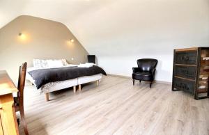 Maison de 6 chambres avec jacuzzi jardin amenage et wifi a Plougonven