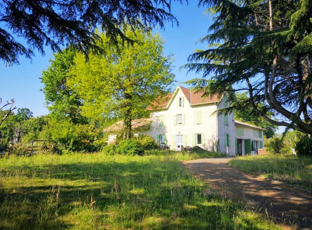 Maison de vacances Maison de 6 chambres avec jardin amenage et wifi a Saubrigues 2040 Route d'Ugne Nouvelle-Aquitaine, Landes 40230 Saubrigues