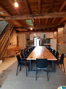 Maison de 6 chambres avec jardin amenage et wifi a Saubrigues