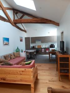 Maison de 6 chambres avec jardin amenage et wifi a Saubrigues