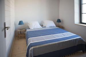 Maison de bourg proche commerces et plages