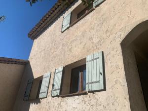 Maison de vacances Maison de campagne calme avec Piscine 40 Chemin de la Tête de Lion 06130 Grasse Provence-Alpes-Côte d\'Azur