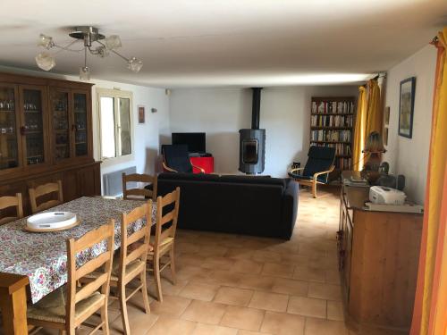 Maison de campagne en pierre au calme absolu