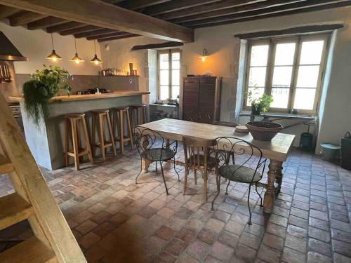 Maison de Campagne in Beautiful Burgundy