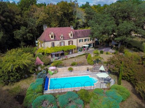 Maison de charme à 5 km de Sarlat avec piscine
