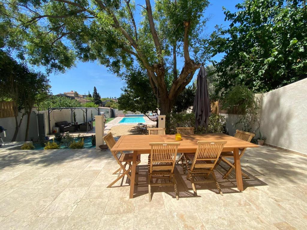 Maison de vacances Maison de charme avec piscine privée dans le Sud de la France Route de Vaison 84190 Vacqueyras