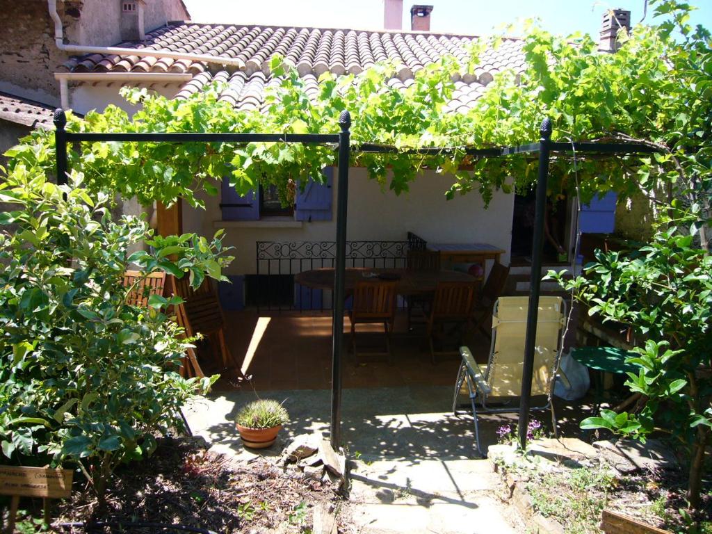 Maison de vacances Maison de charme près de la mer CABASSON 40 Montée de l'Ecole 83230 Bormes-les-Mimosas