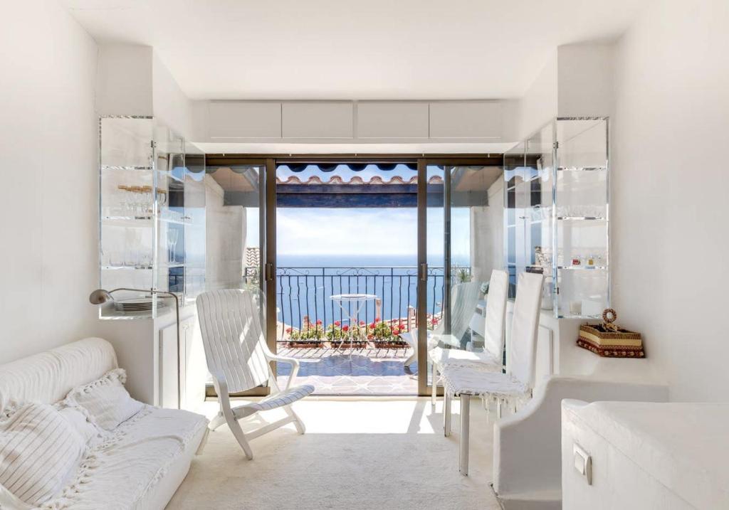 Maison de charme spacieuse grand confort 8 personnes proche cité médiévale avec piscine, spa, sauna