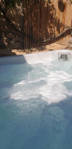 Maison de maître à BRAM # Jacuzzi