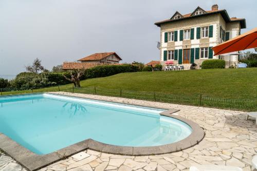 MAISON DE MAITRE PISCINE VUE OCEAN - BIDART