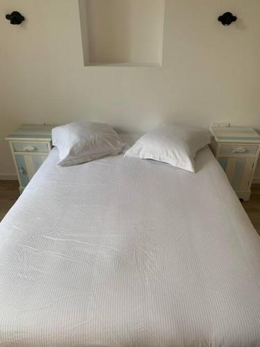 Maison de pecheur 8 personnes vue mer village typique