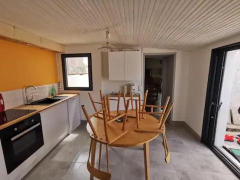 Maison de pêcheur à 150m de la plage