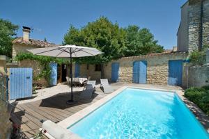 Maison de plain pied pour 4 pers piscine Lussan