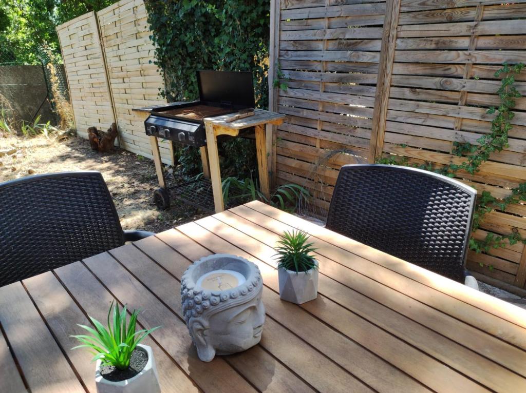 Maison de vacance contemporaine, plein Périgord pourpre