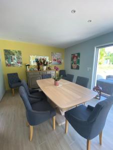 Maison de vacance contemporaine, plein Périgord pourpre