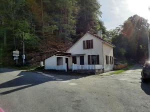 Maison de vacances Maison de vacances à la campagne Lieu dit pont de BouzaÏ 1 route des pêcheurs 15600 Boisset Auvergne