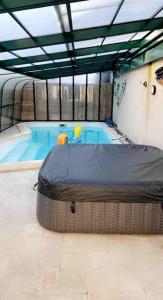 Maison de vacances Maison de vacances avec piscine chauffée et spa 28 Route de Provins 77650 Saint-Loup-de-Naud Île-de-France