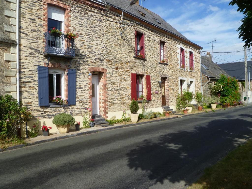 maison de vacances -Gîte 6 place de l'église, 49420 La Prévière