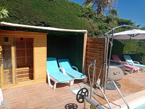 Maison de Vacances les Pins piscine chauffée