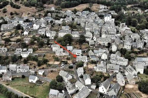 Maison de village avec terrasse et jardin Saint Urcize