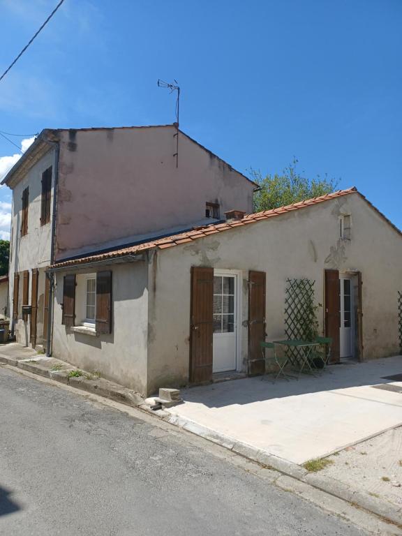 Maison de village entre estuaire et océan 2 Rue de l'Étoile, 33340 Saint-Yzans-de-Médoc