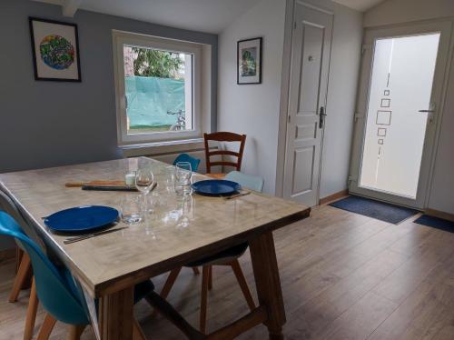 Maison de ville ( à la campagne)