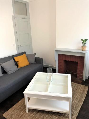 Maison de ville avec cour Place Luton