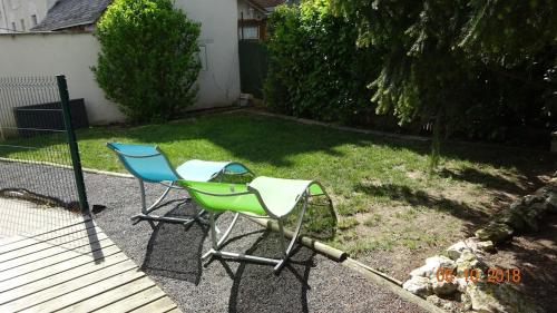 MAISON DE VILLE Avec jardin et Parking