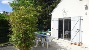 MAISON DE VILLE Avec jardin et Parking