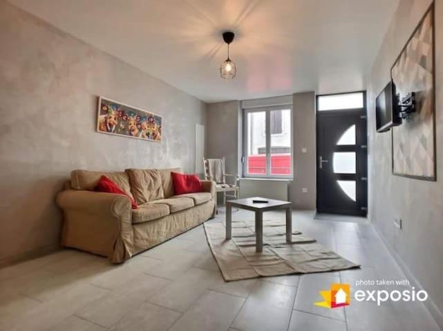 Maison de vacances Maison de ville avec petite cour 13 Rue Morguesson 55300 Saint-Mihiel