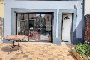 Maison de ville avec terrasse