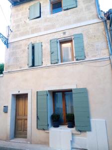 Maison de ville centre arles