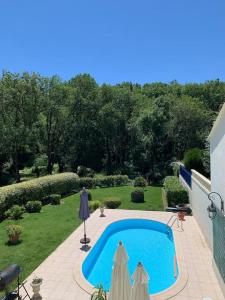Maison de ville confortable avec piscine