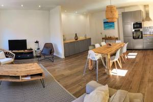 Maison de ville en plein cœur de Sanary 3 double chambres 105M2