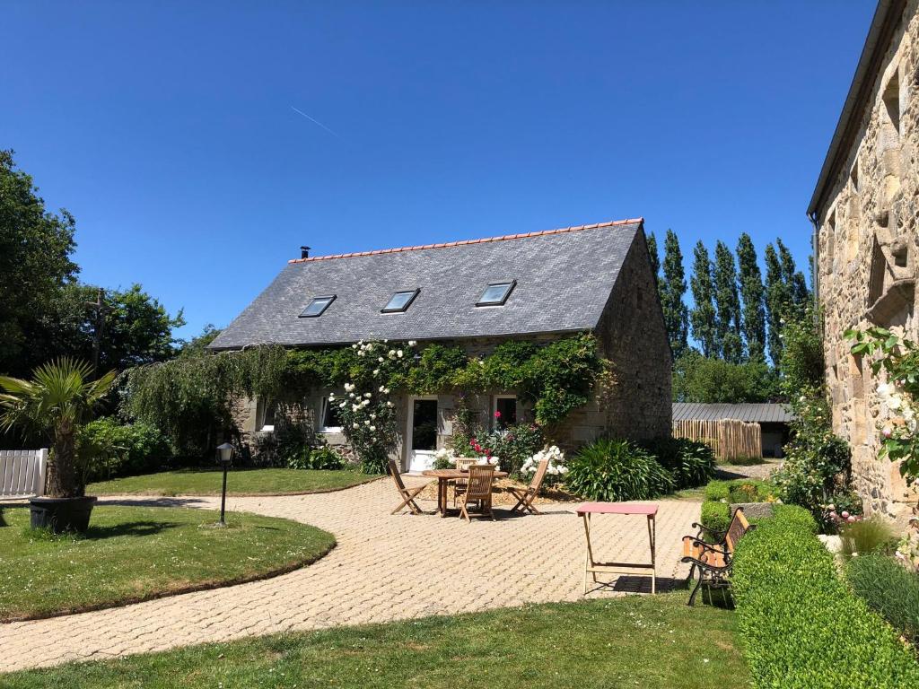 Maison de Yec'hed mat, authentique et charmante. Lieu dit Coat Rogan, 22450 Pommerit-Jaudy